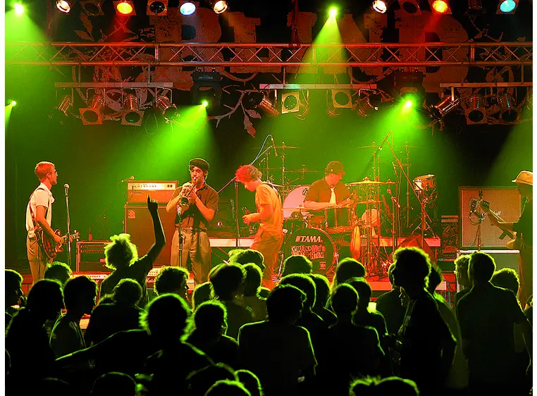 Omnilux PAR-64 240V/500W GX16d NSP 300h H 